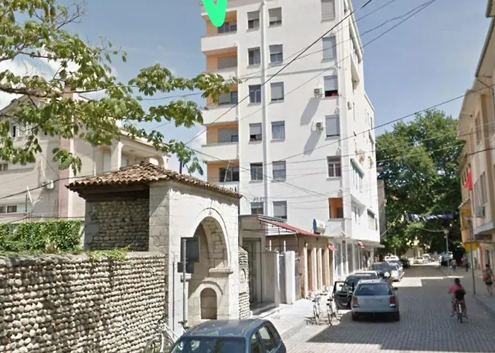 Center *