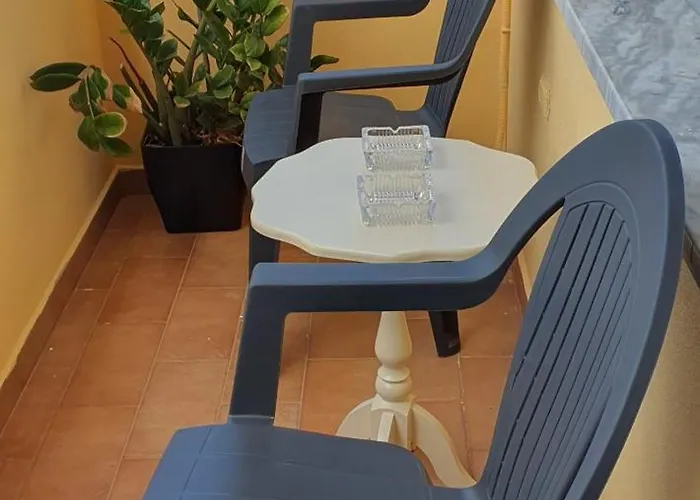 דירה Center